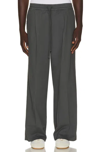 Essentials Pleat Front Drawstring Pant In Iron Grey