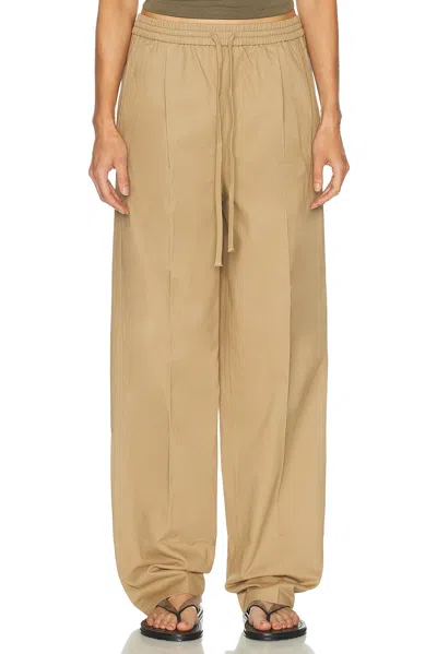 Essentials Pleat Front Drawstring Pant In Sand