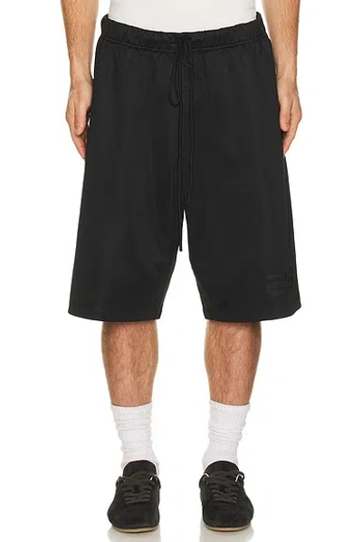 Essentials Relaxed Sweatshort In Black