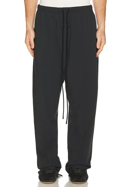 Essentials Relaxed Track Pant In Black