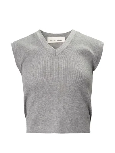 Essentials Rib Knit V-neck Cropped Tank In Gray