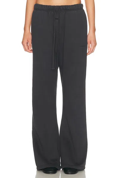 Essentials Signature Classic Fit Flare Fleece Sweatpant In Black