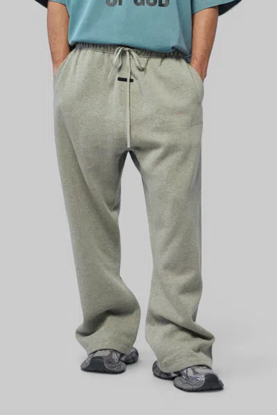 Essentials Signature Flare Sweatpant In Grey