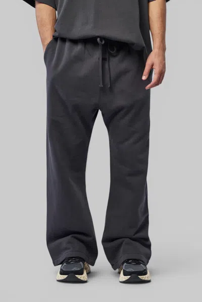 Essentials Signature Flare Sweatpant In Grey