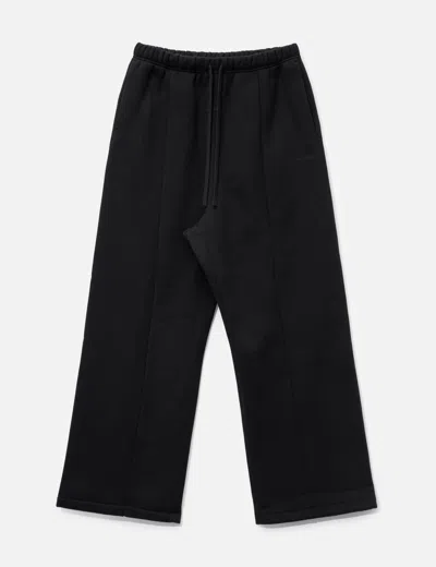 Essentials Signature Lounge Sweatpant In Black