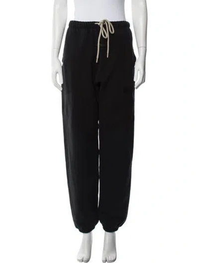 Pre-owned Essentials Sweatpants In Black