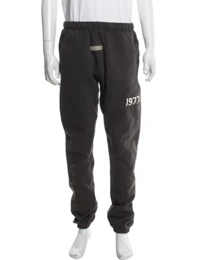 Pre-owned Essentials Sweatpants In Black