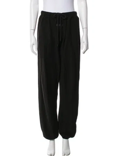 Pre-owned Essentials Sweatpants In Black