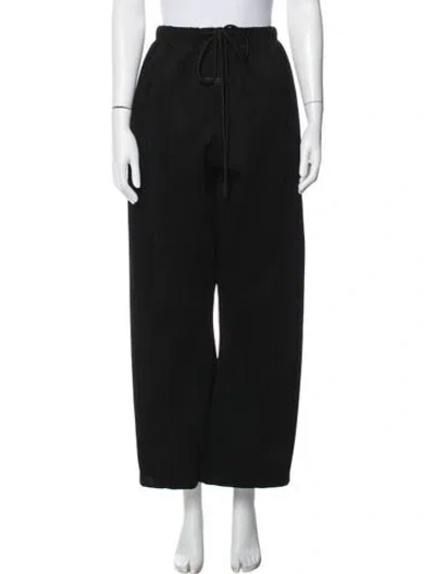 Pre-owned Essentials Sweatpants In Black