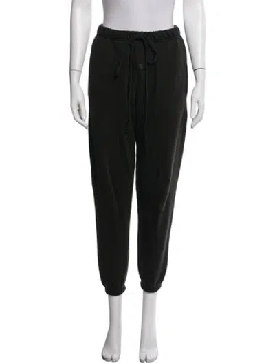 Pre-owned Essentials Sweatpants In Black