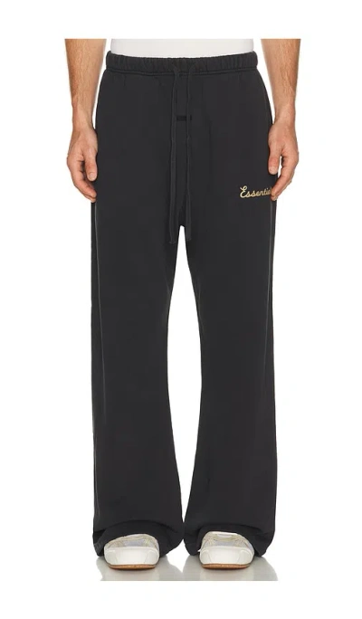 Essentials Training Classic Fit Flare Sweatpant In Black