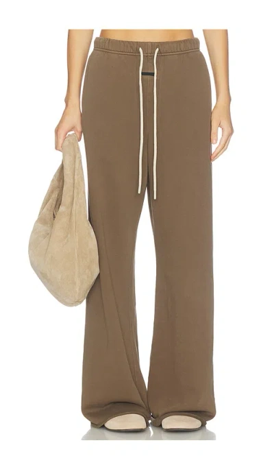 Essentials Undone Cut Lounge Fit Sweatpant In Green