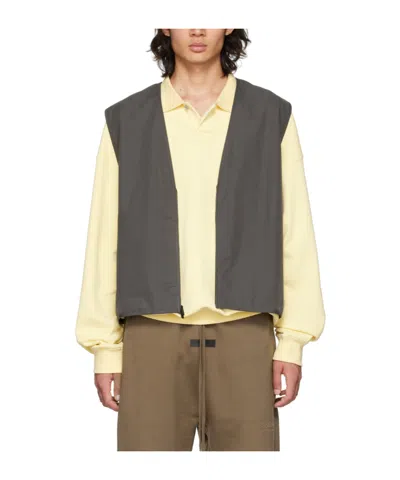 Essentials V-neck Zipped-up Vest In Black