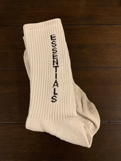 Pre-owned Essentials X Fear Of God Essentials Socks In Cream/white