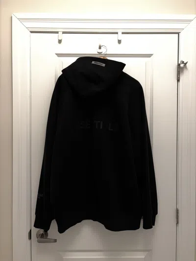 Pre-owned Essentials Zip Up Hoodie In Black