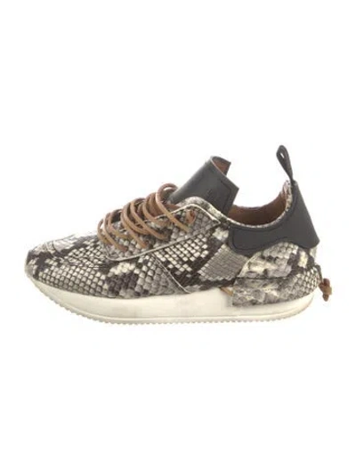 Pre-owned Esseutesse Leather Animal Print Sneakers In Neutral