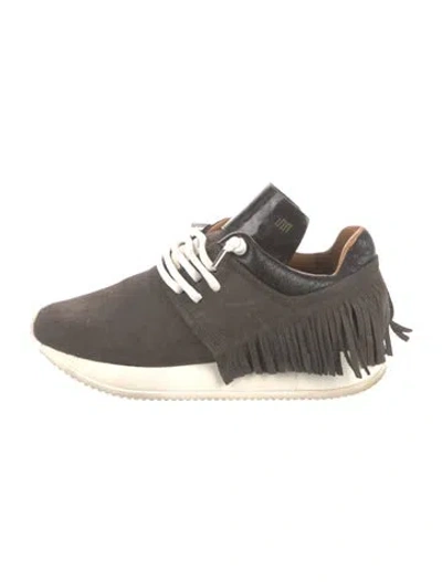 Pre-owned Esseutesse Suede Fringe Trim Accent Sneakers In Gray