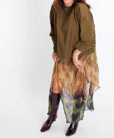 Esthé Trapeeze Crinkle Sheer Midi Skirt In Beige In Green