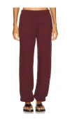 Éterne Boyfriend Lightweight French Terry Pocket Sweatpant In Red