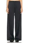 Éterne Brody Trousers In Black