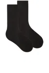 ÉTERNE CLASSIC RIB SOCKS