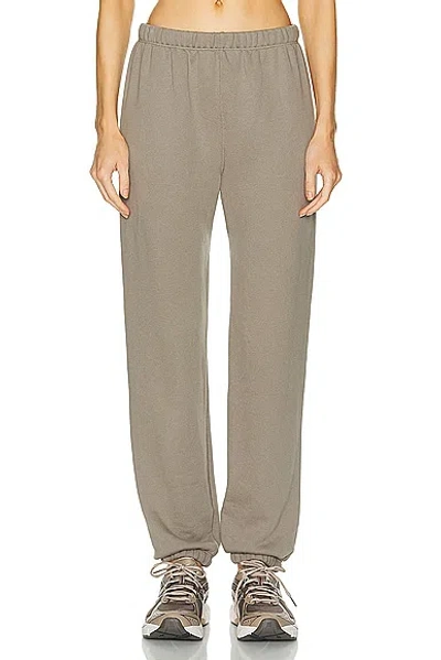 Éterne Classic Sweatpant In Clay