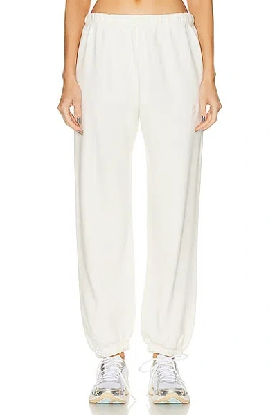 Éterne Classic Sweatpant In Cream In White