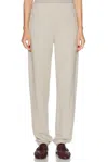 Éterne Classic Sweatpant In Dove