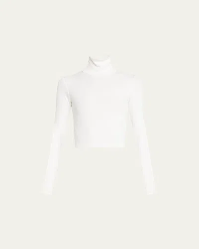 Éterne Cropped Fitted Turtleneck Top In Cream
