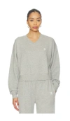 Éterne Cropped V-neck Sweatshirt In Gray