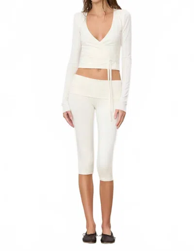 Éterne Foldover Capri Legging In Cream In White