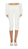 Éterne Foldover Capri Legging In White