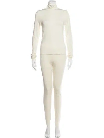 Pre-owned Éterne Pajamas In Neutrals