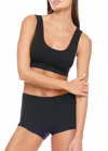 Éterne Racerback Sports Bra In Black In Black