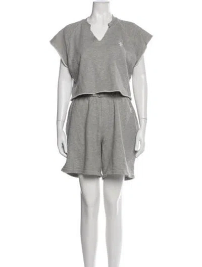 Pre-owned Éterne Short Set In Gray