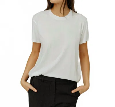 Éterne Short Sleeve Boyfriend T-shirt In Ivory In White