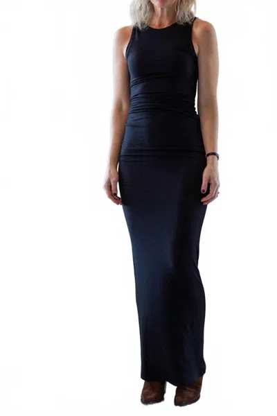 Éterne Sleeveless Crewneck Maxi Dress In Black In Blue