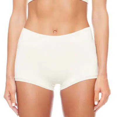 Éterne Silk Lane Short In White
