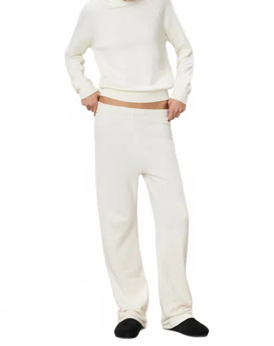 Éterne Straight Leg Sweatpant In Cream