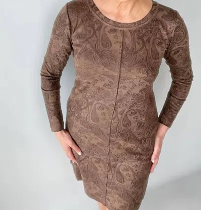 Ethyl Faux Suede Print Dress In Toffee