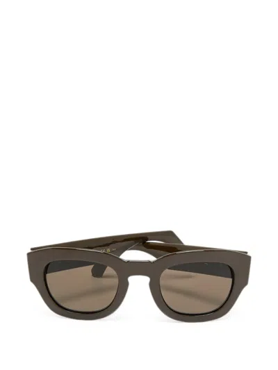 Pre-owned Etro Pegaso Plaque Sunglasses In Brown