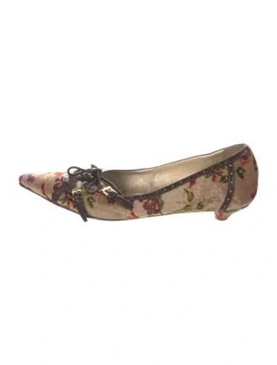 Pre-owned Etro Velvet Floral Print Pumps In Neutral