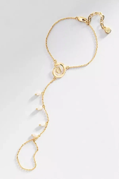Ettika Aura Pearl Hand Chain In Gold
