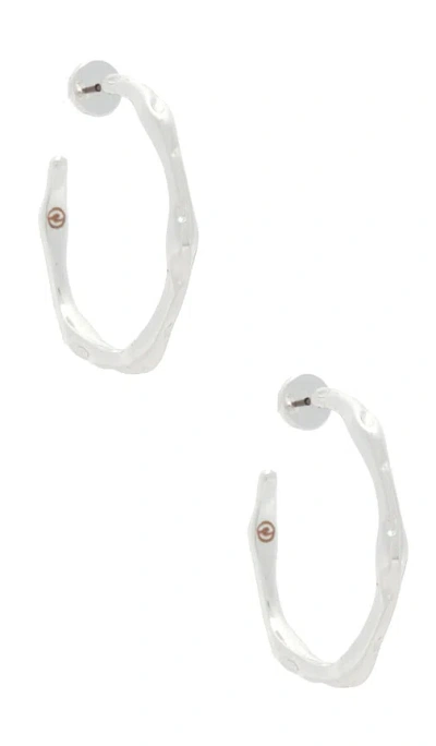 Ettika Classical Wave Hoops In Metallic