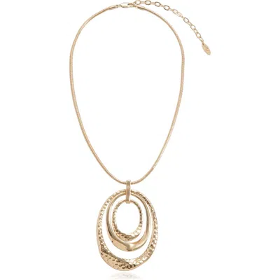 Ettika Large Oval Pendant Necklace In Gold