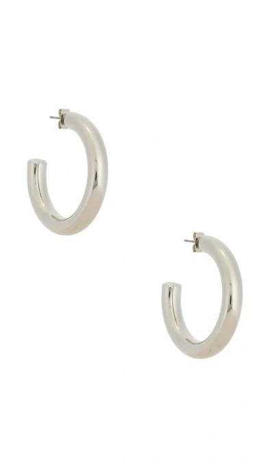 Ettika Medium Thick Classic Hoops In Metallic