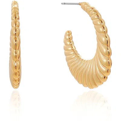 Ettika Ribbed Hoop Earrings In Gold