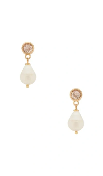 Ettika Simple Pearl Drop Earrings In Pearl & Gold