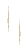 Ettika Ohrringe Twisted Gold Freshwater Pearl Dangle In Metallic Gold