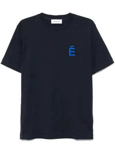 Etudes Studio Logo-appliqué T-shirt In Blau